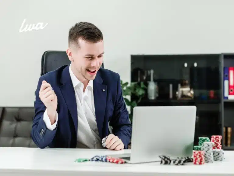 Ganar dinero jugando poker Online