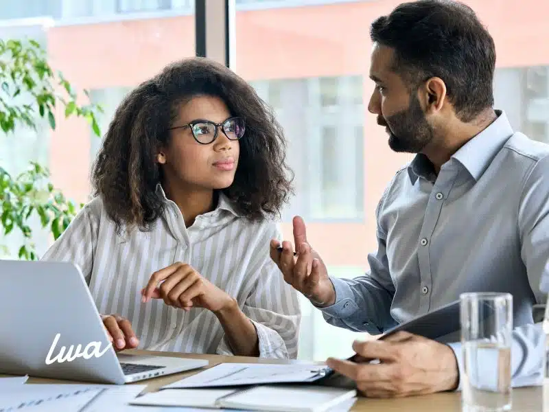 negocios para emprender en Colombia sobre consultoría IA