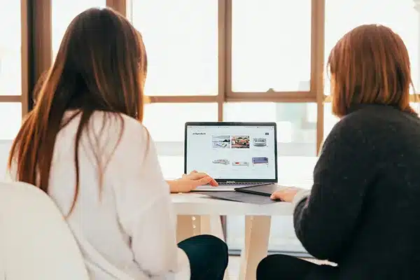 Impulsa tu negocio con nuestra agencia sem y servicio CRM Marketing digital